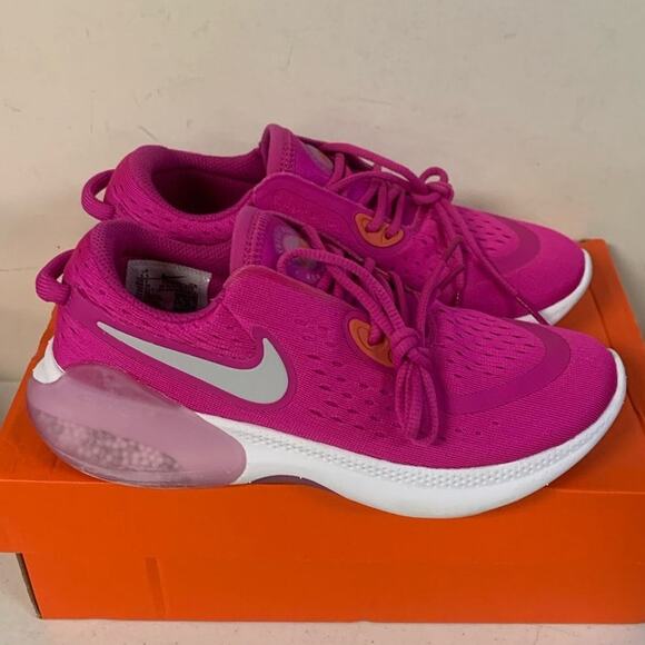 NIKE WOMENS SIZE 5.5 JOYRIDE DUAL RUN RUNNING SHOES, PINK - Picture 5 of 9